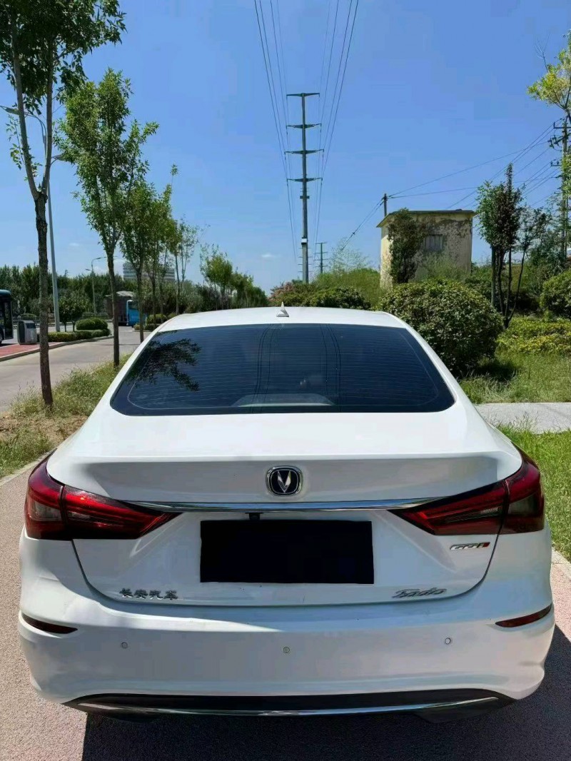 枣庄18年长安汽车逸动5