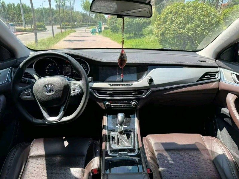 枣庄18年长安汽车逸动9