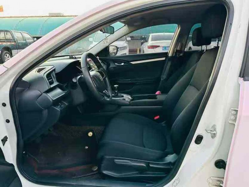 东莞17年本田思域3