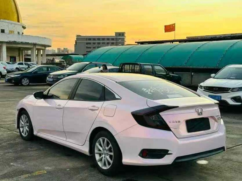 东莞17年本田思域4