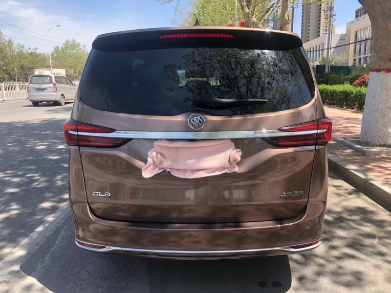 青岛20年别克GL89