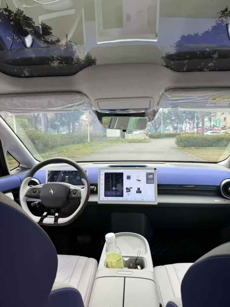 襄阳25年极狐汽车考拉3