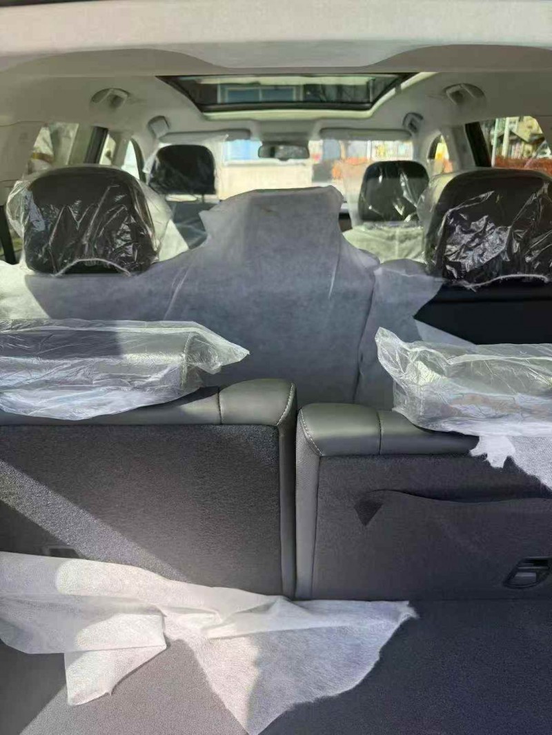 襄阳24年红旗HS73