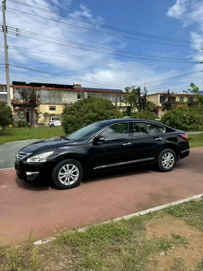 枣庄14年日产天籁3