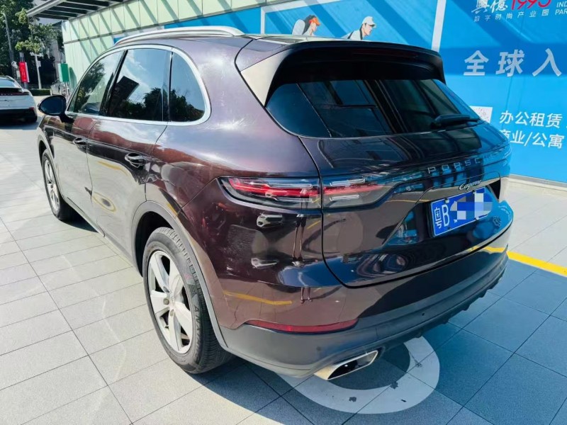 深圳18年保时捷卡宴8