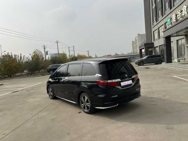 保定21年本田奥德赛8