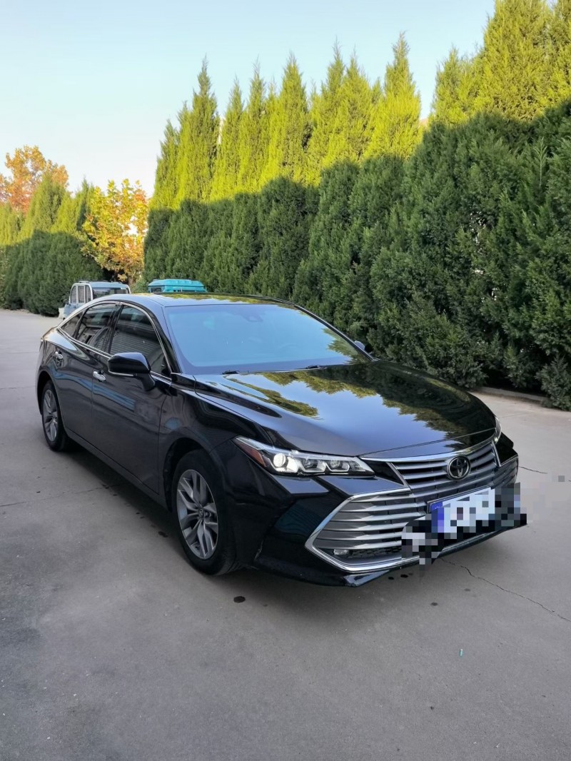 青岛22年丰田亚洲龙2