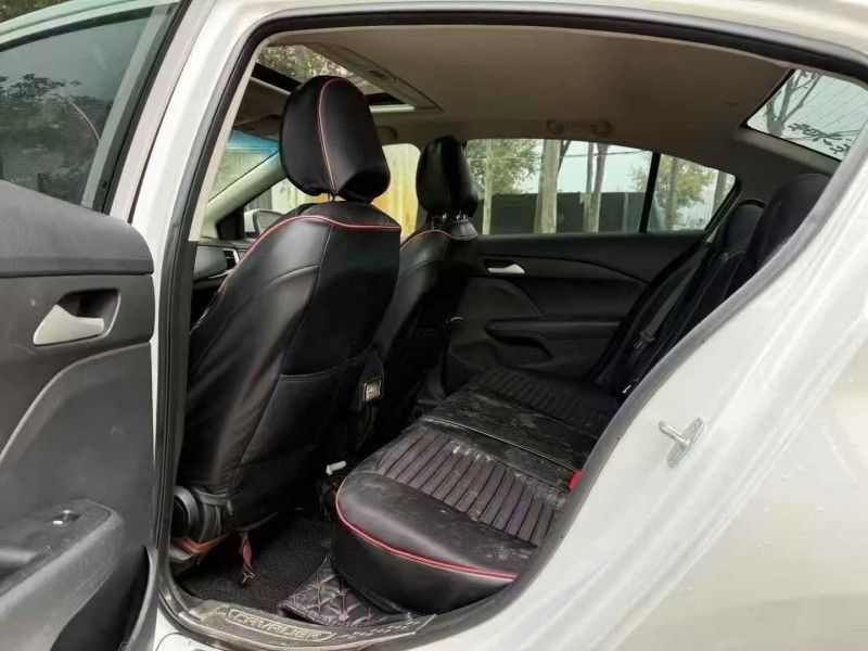 鹤壁18年雪佛兰科沃兹5