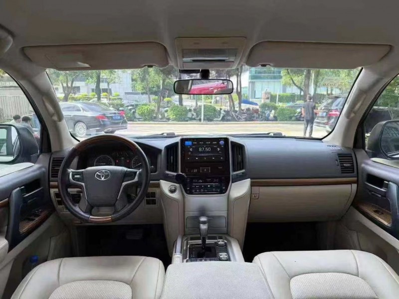 深圳18年丰田兰德酷路泽3