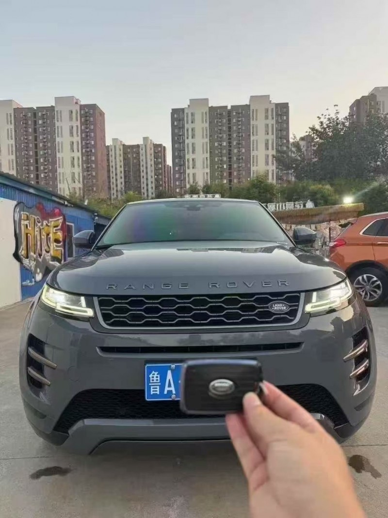 济宁20年路虎极光1