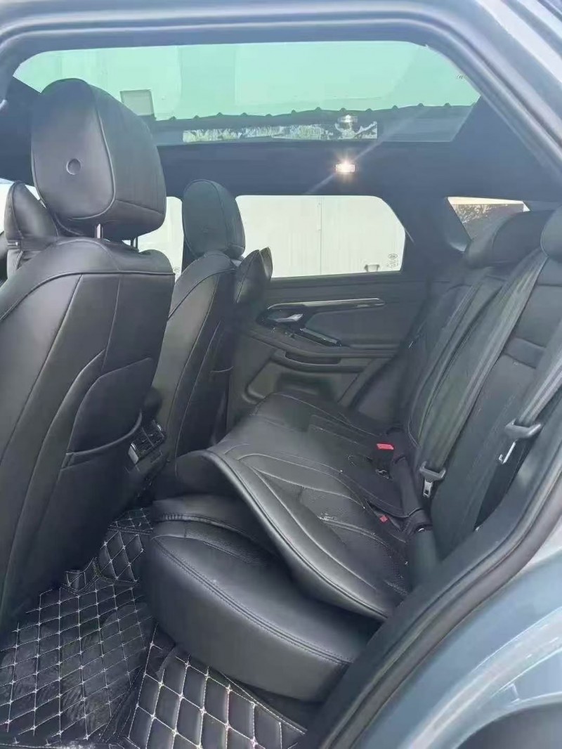 济宁20年路虎极光7