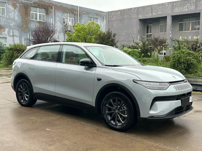 宿迁25年零跑汽车C112