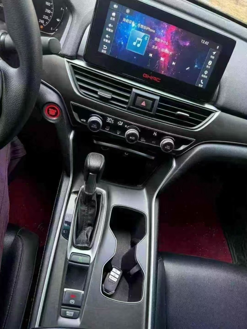 呼和浩特19年本田型格9