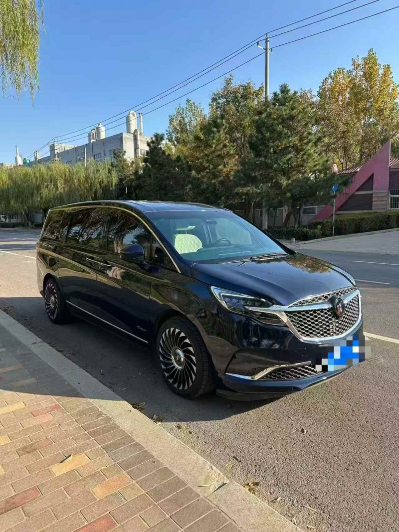 青岛20年别克GL82