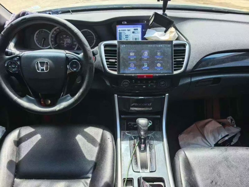 六盘水17年本田雅阁3