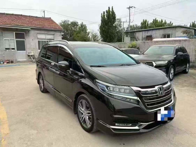 青岛20年本田艾力绅3