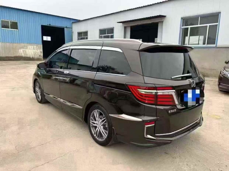 青岛20年本田艾力绅6