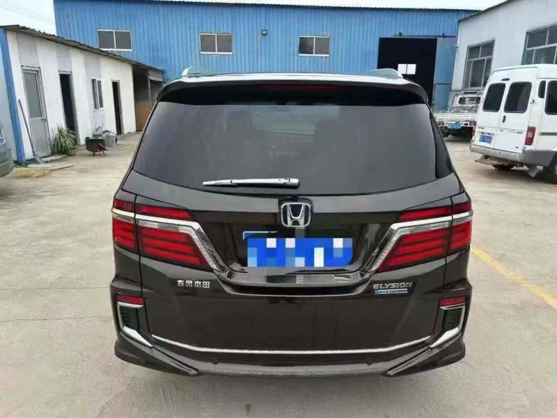 青岛20年本田艾力绅8