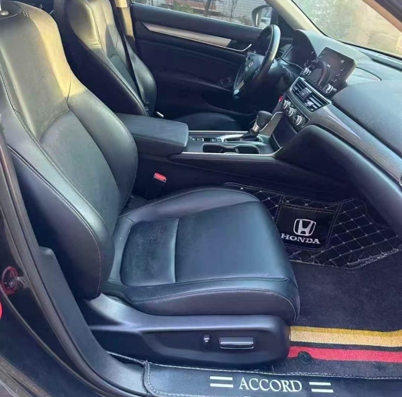 贵阳20年本田雅阁4