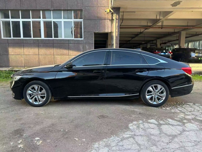 贵阳20年本田雅阁6