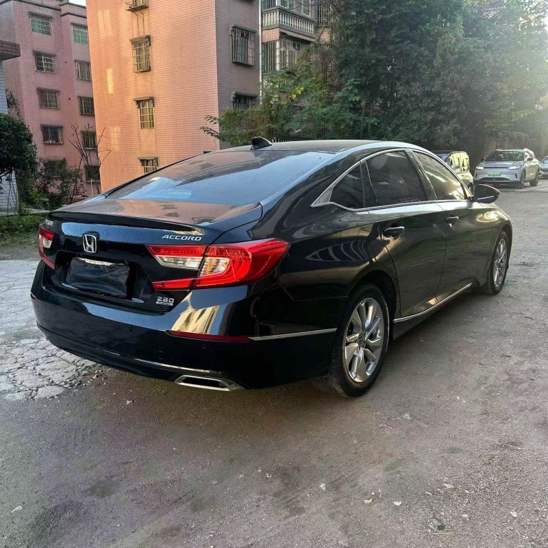 贵阳20年本田雅阁8