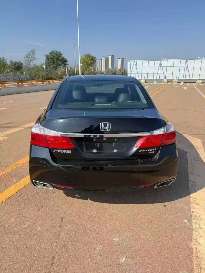 兰州14年本田雅阁8