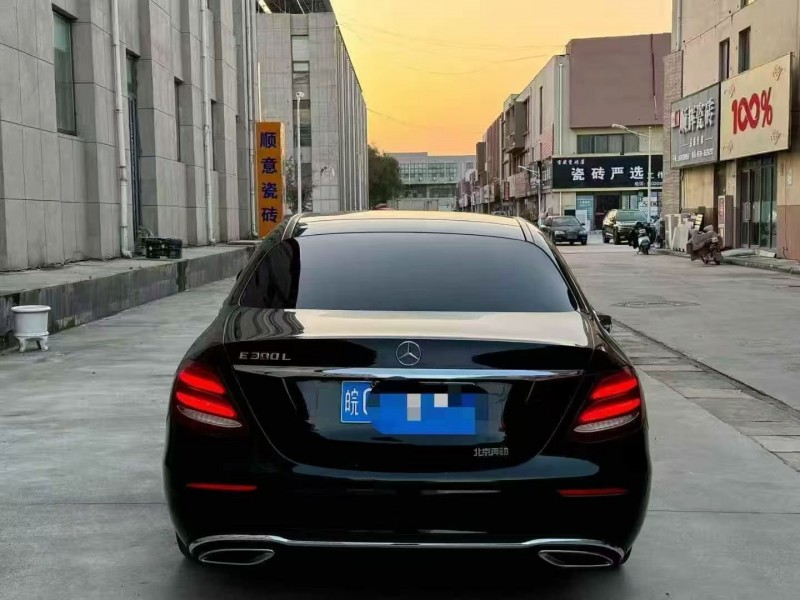东营18年奔驰E8