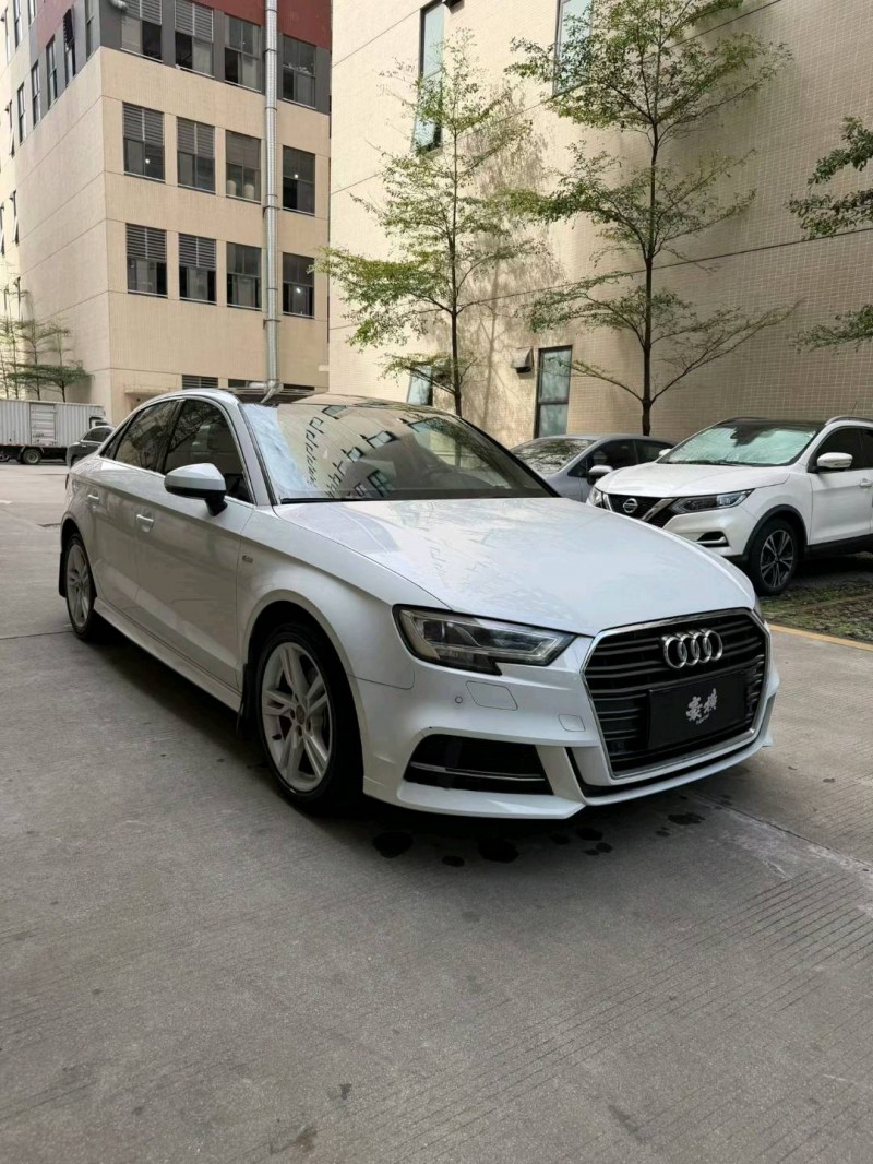 佛山19年奥迪A32