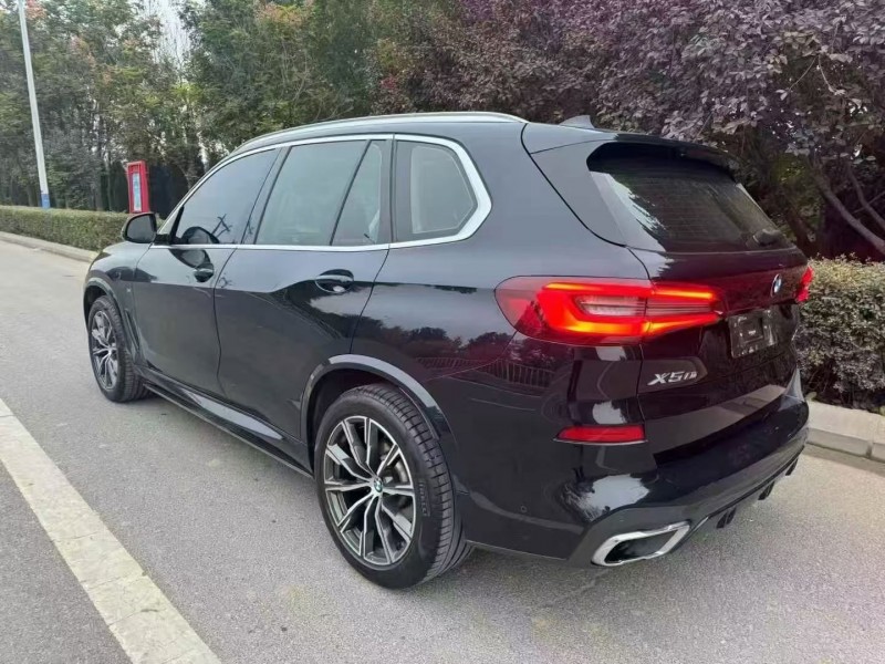 东营21年宝马X59