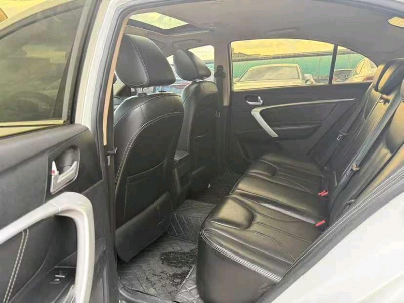 东莞17年吉利帝豪5