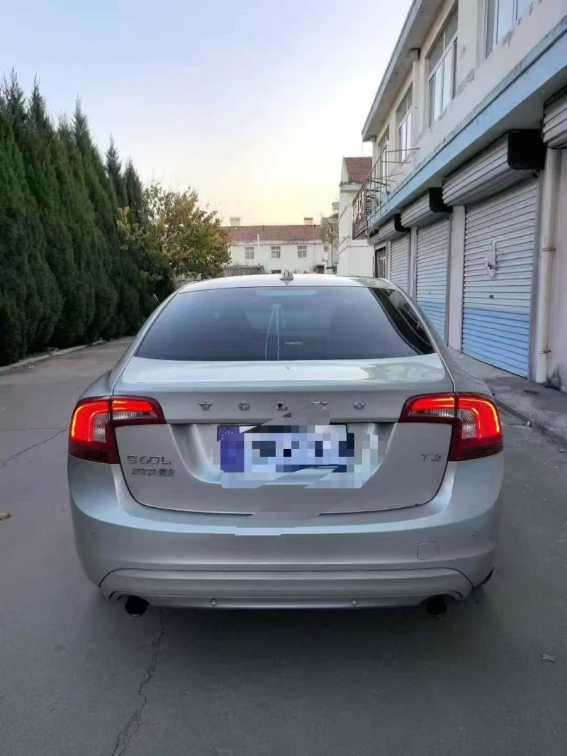 泰安18年沃尔沃S60L9