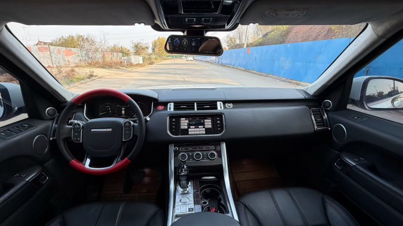 青岛15年路虎揽胜运动4