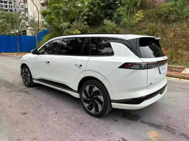 南宁24年东风奕派7