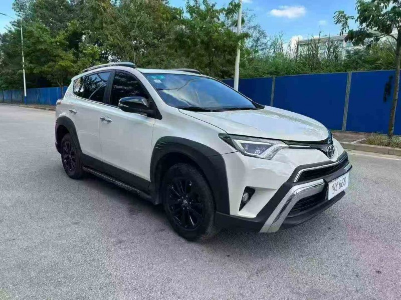南宁19年丰田RAV4荣放2