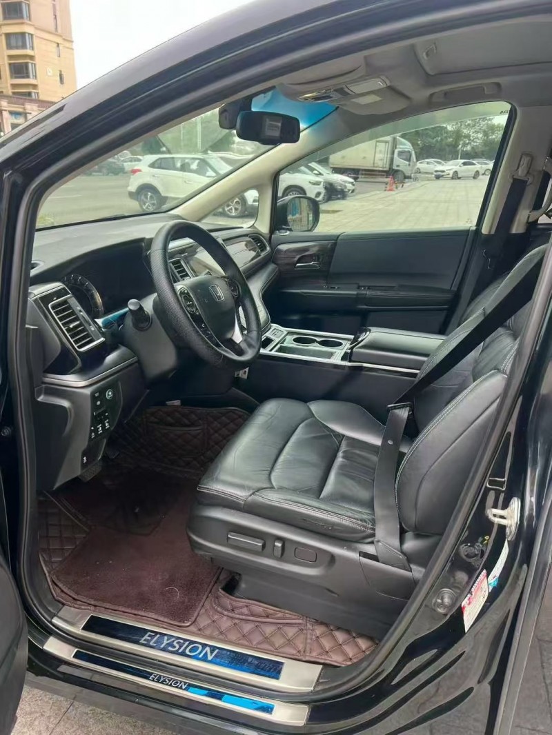 无锡17年本田艾力绅8