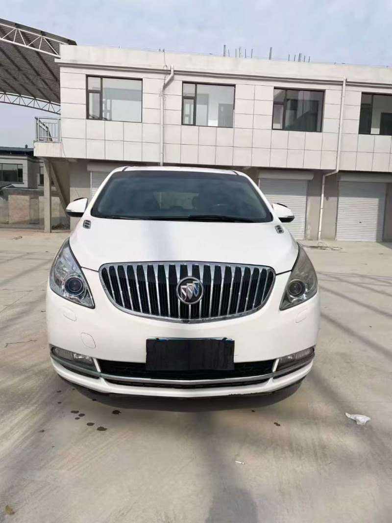 太原13年别克GL81