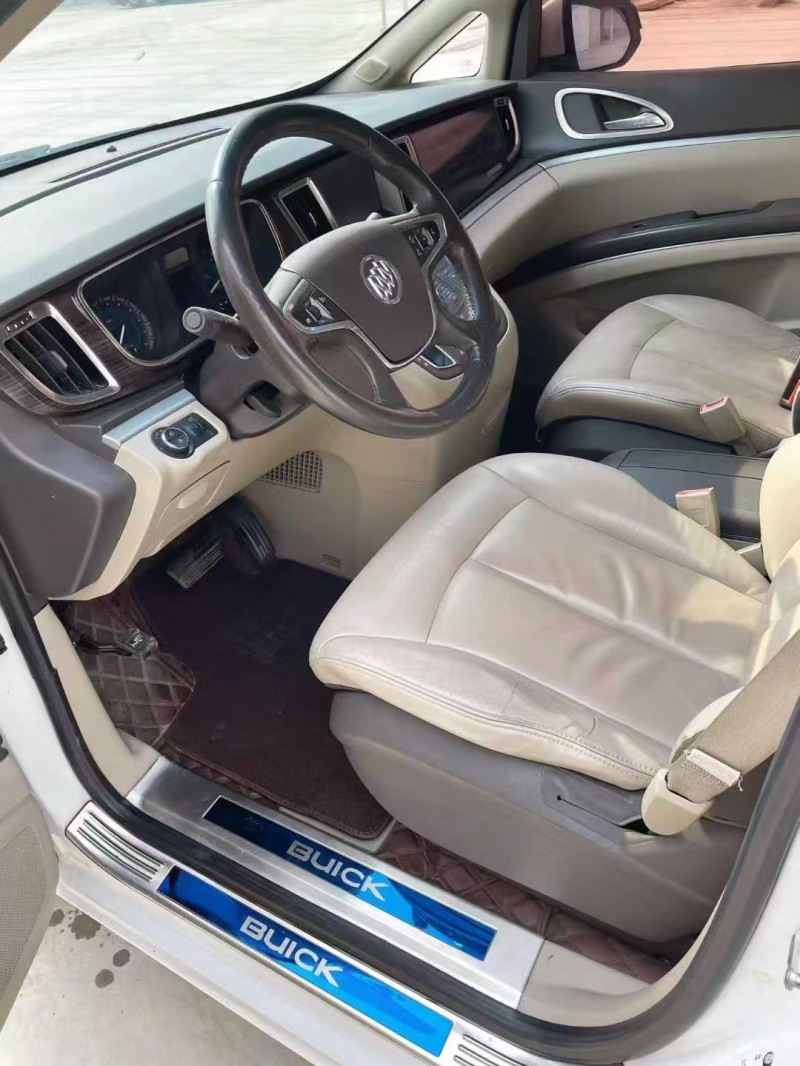 太原13年别克GL85