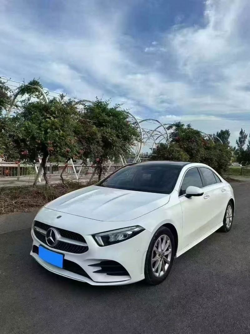 东营22年奔驰A3