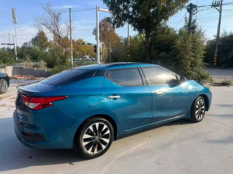 东营18年日产蓝鸟7