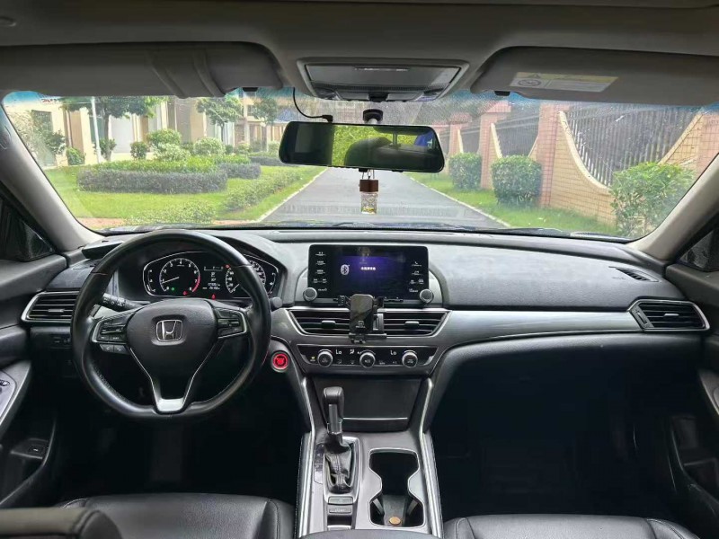 东莞21年本田雅阁5