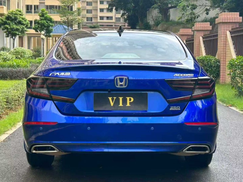 东莞21年本田雅阁9