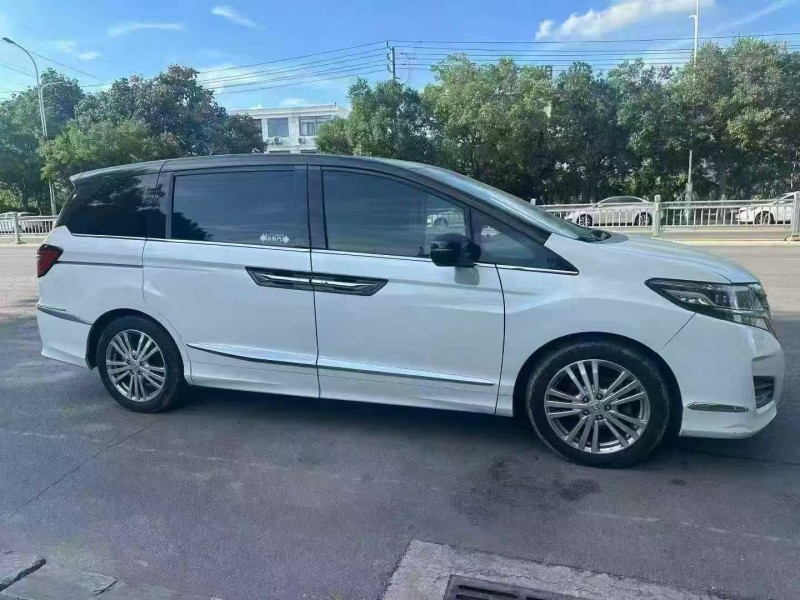 济南19年本田艾力绅3