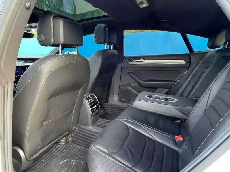 青岛20年大众CC6