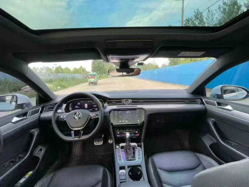 青岛20年大众CC8