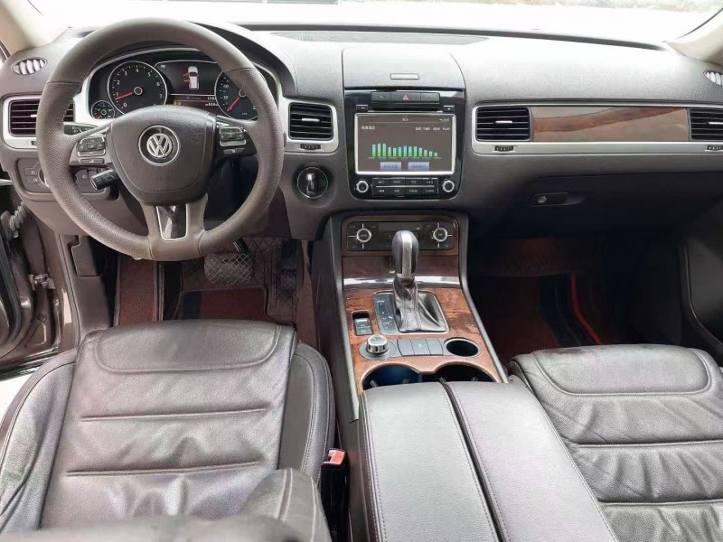 运城13年大众途锐5