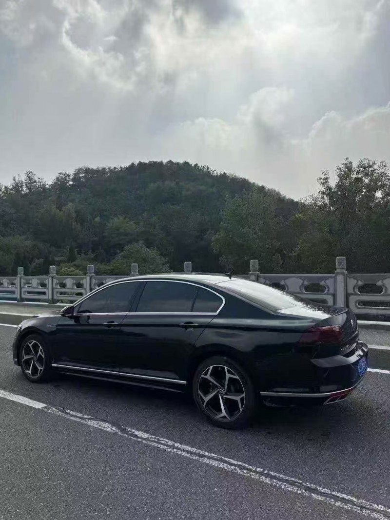 青岛23年大众迈腾7