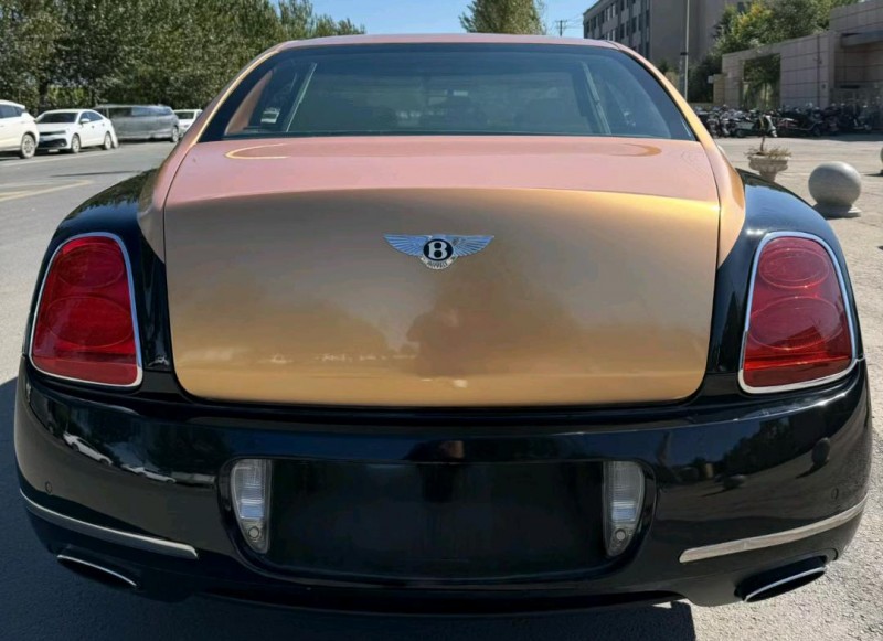 沈阳12年宾利飞驰6