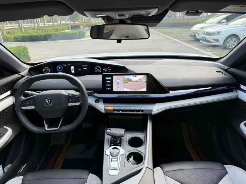 枣庄25年长安汽车UNI4