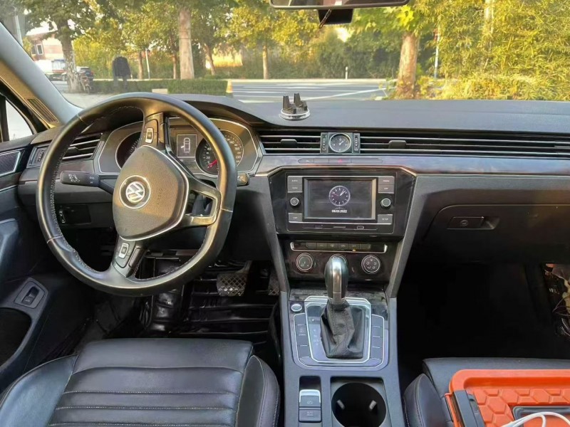 青岛19年大众迈腾6