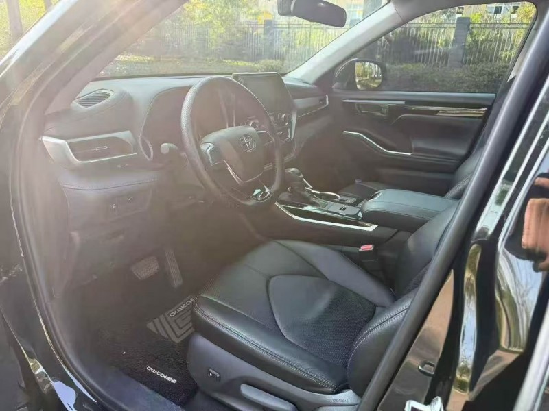 衡阳22年丰田汉兰达5